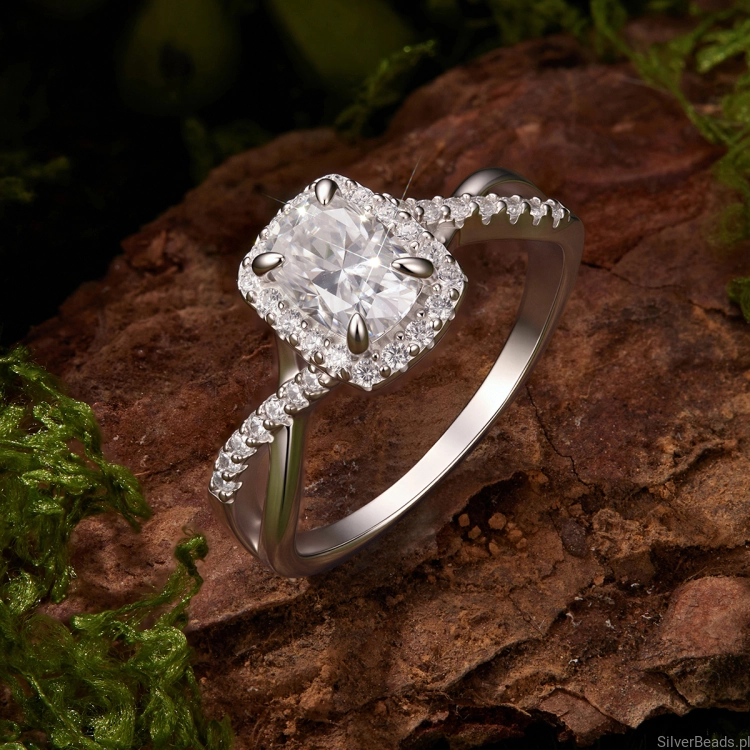 pierscionek-cushion-moissanite-srebro.jpg