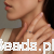 Delikatny pierścionek przy szyi.png