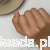 Pierścionek z liściastą gałązką na dłoni.png