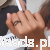 Pierścionek z wężem na dłoni.png